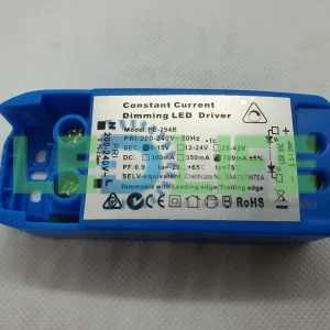 Led-driver triac- ohjaukselle, 700 mA, 12W