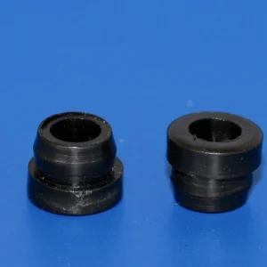 Läpivienti 10 mm 2LK musta