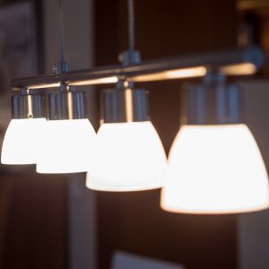 Kattovalaisin Nuorgam 4 os biljardi ruokapöydän valaisin hissi