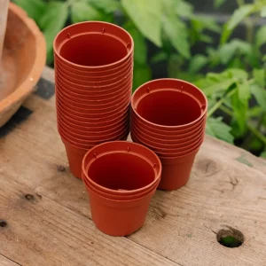 Istutusruukut 6 cm, 30 kpl.